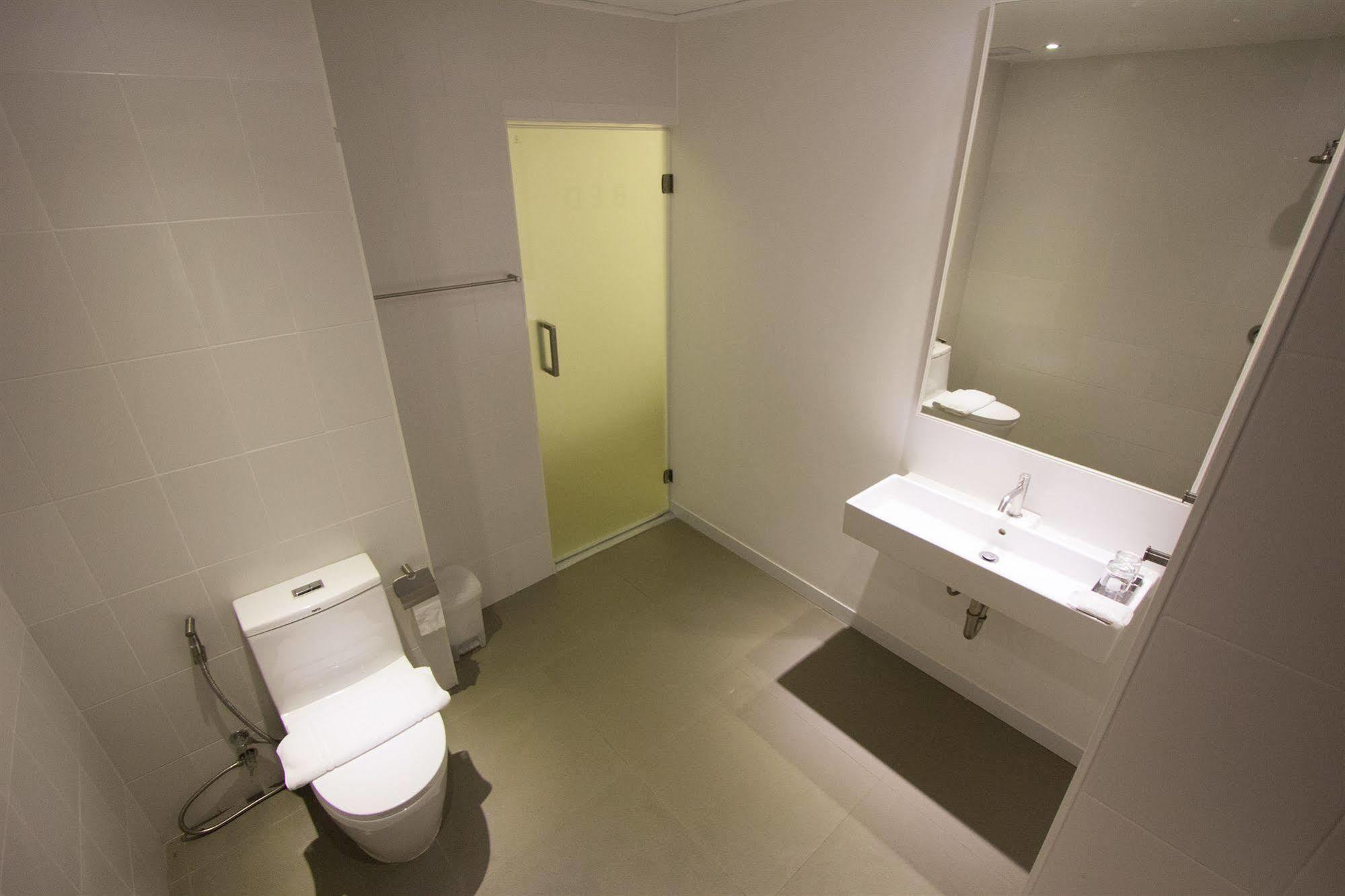 Bed Changkian - Adults Only Chiang Mai Bagian luar foto