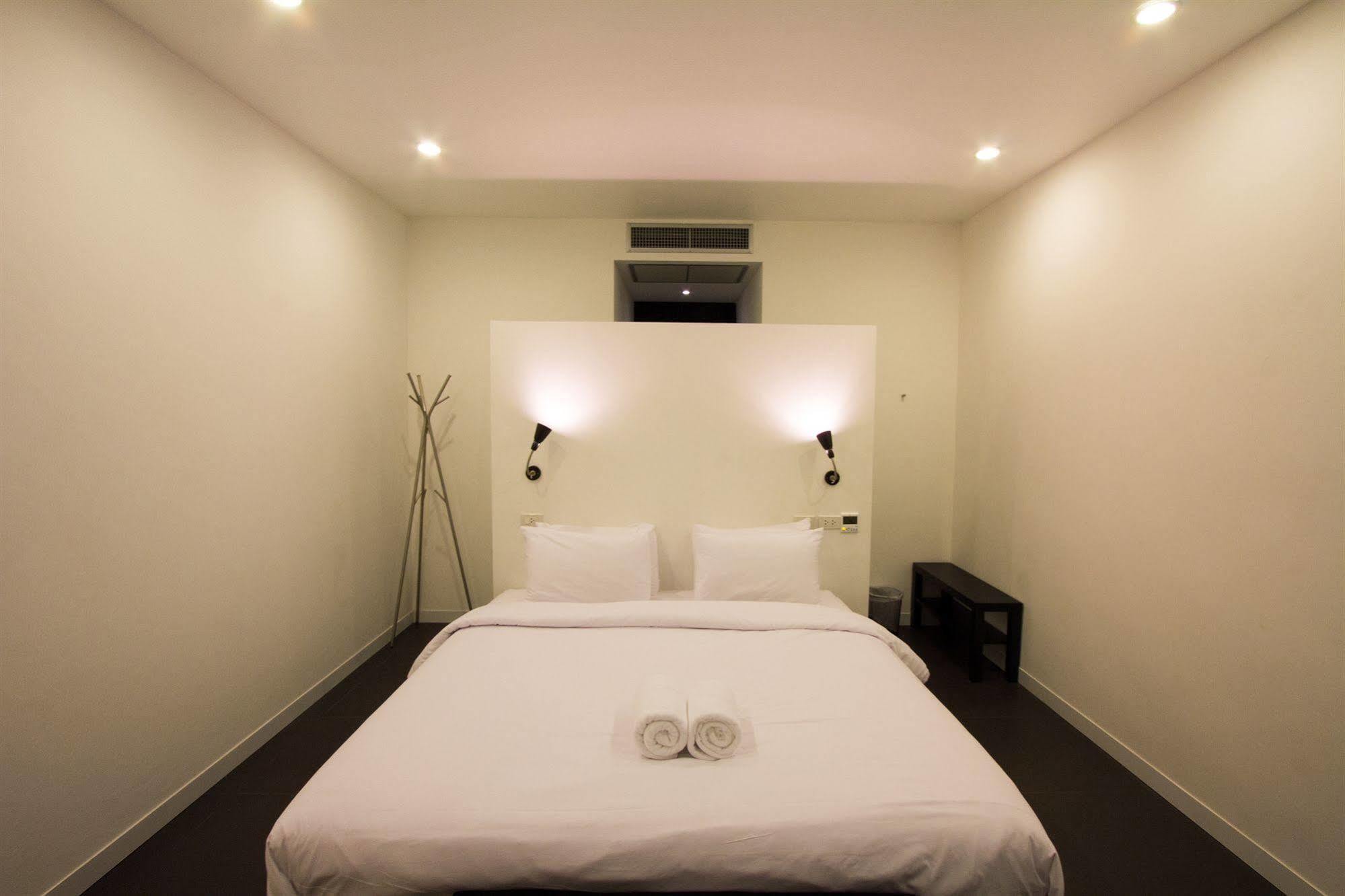 Bed Changkian - Adults Only Chiang Mai Bagian luar foto